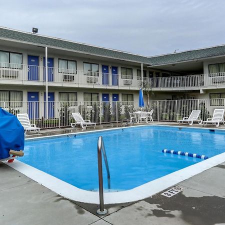 Motel 6-Port Allen, La - Baton Rouge Екстериор снимка