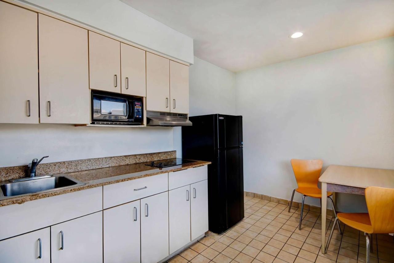 Motel 6-Port Allen, La - Baton Rouge Екстериор снимка