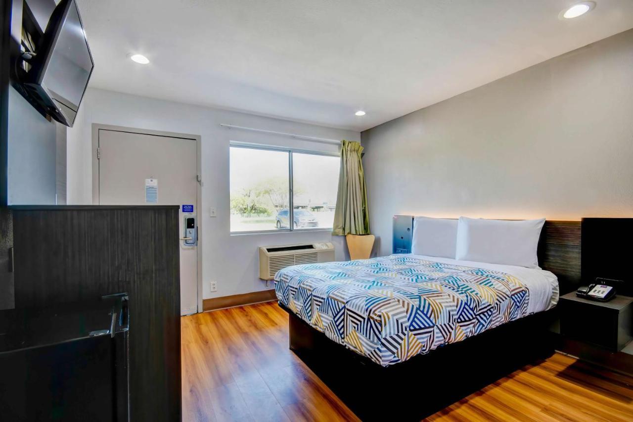 Motel 6-Port Allen, La - Baton Rouge Екстериор снимка